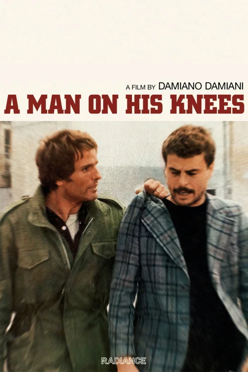 Un uomo in ginocchio